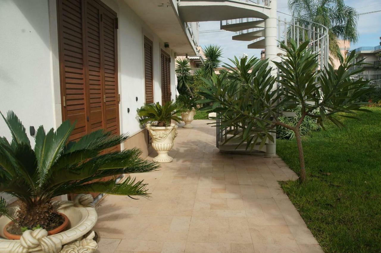 Bivano Villa Grazia Fondachello  Exteriör bild
