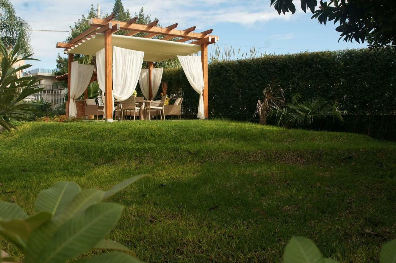 Bivano Villa Grazia Fondachello  Exteriör bild